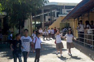 1.8-M learners troop to W. Visayas public schools